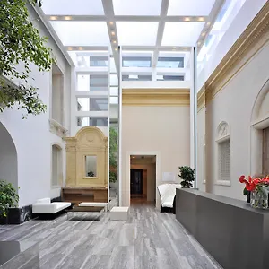 https://romano-house.catania-hotels.net